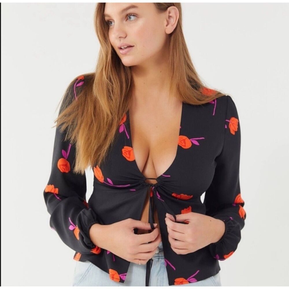 Urban Outfitters Blouse Galina Floral Tie Front Open Top Black Womens sz Medium